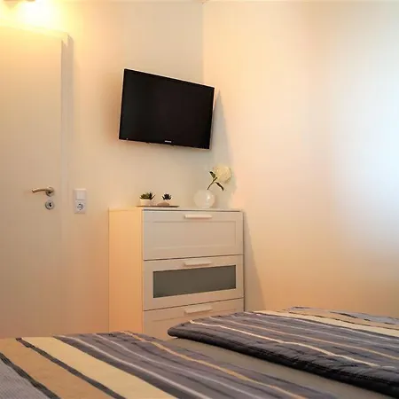 Ferienwohnung-g-5-12-0g0512 דירה